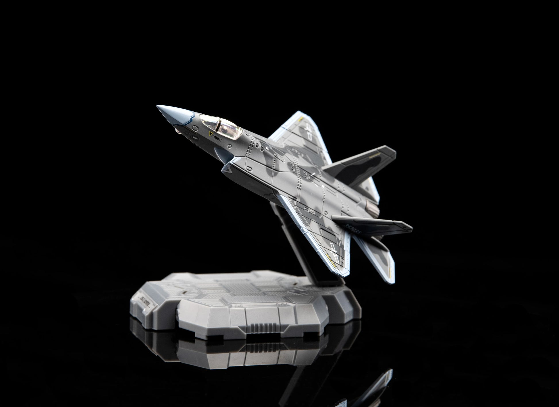 XIAO (シァォ) シリーズ J35-C 乾風極 逍よう (しょうよう) 1/165スケール 塗装済み完成品モデル